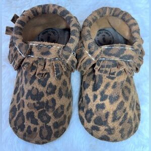 Freshly Picked Leopard Print Moccasins Suede/ Leather Rubber Bottom Toddler Sz 9